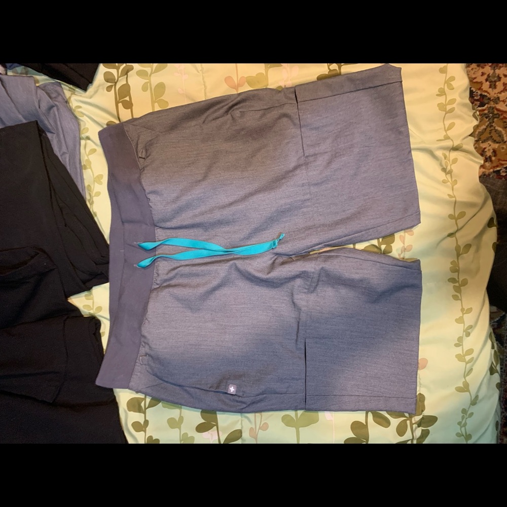 Figs wasu joggers size large